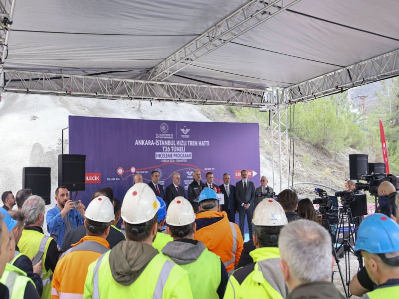 Ulaştırma Bakanı Uraloğlu, T26 Tüneli Projesi'ni Bilecik'te İnceledi - Görsel 4