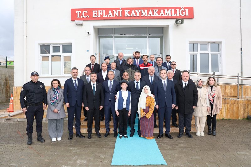 Vali Oktay Çağatay Eflani'de Kamu Yatırımlarını İnceledi, Kültürel Çalışmalar Hakkında Bilgi Aldı - Görsel 2