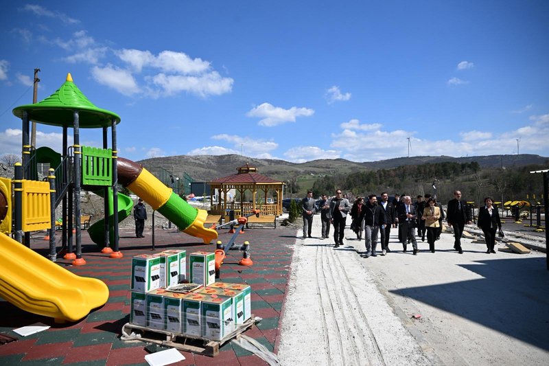 Vali Uğur Turan, Kofçaz'da TOKİ Konut Projesini İnceledi - Görsel 3