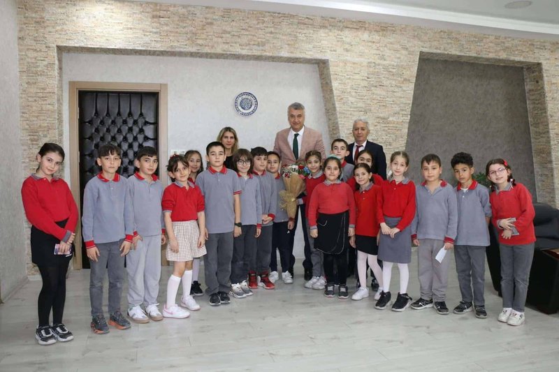 Amasya İl Milli Eğitim Müdürü'nden Zübeyde Hanım Üçler İlkokulu Öğrencilerine Ziyaret - Görsel 4