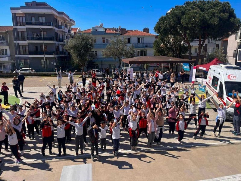 Çanakkale'de 'Sağlıklı Çocuk Sağlıklı Gelecek' Programı Arıburun İlkokulu'nda Hayat Buldu - Görsel 2