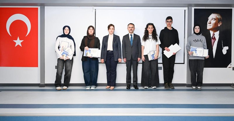 Kocaeli Valiliği'nden Sıtkı Olçar Anısına Çini Motifleri Yarışması Ödül Töreni - Görsel 3