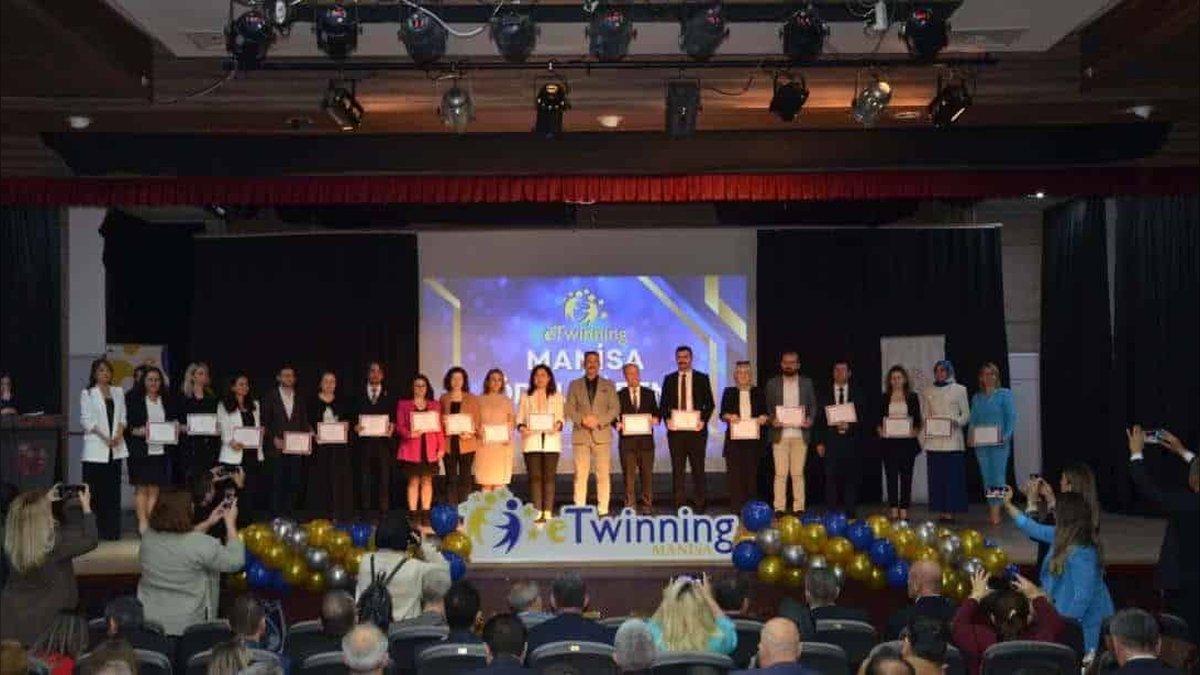 Manisa'da eTwinning Kalite Etiketi Töreni Gerçekleştirildi
