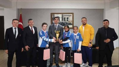 Uluköy Ortaokulu Öğrencileri Floor Curling'de İl İkincisi Oldu