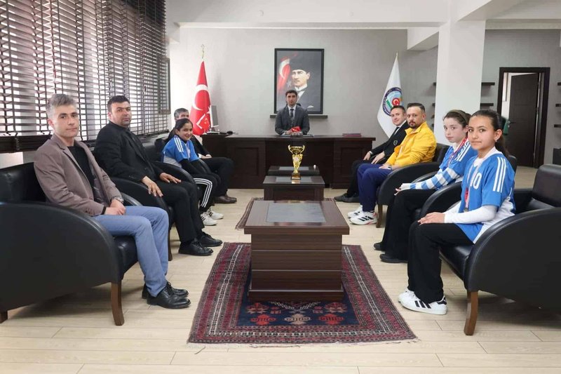 Uluköy Ortaokulu Öğrencileri Floor Curling'de İl İkincisi Oldu - Görsel 2