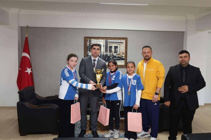 Uluköy Ortaokulu Öğrencileri Floor Curling'de İl İkincisi Oldu - Görsel 3