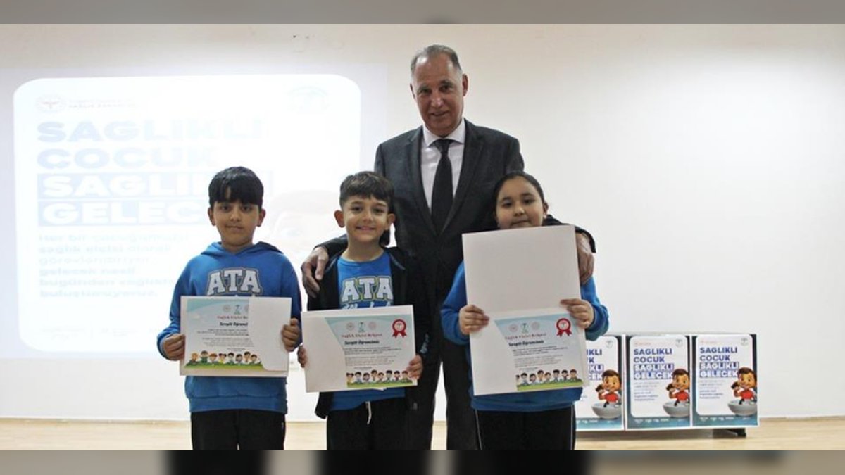 Adana'da 'Sağlıklı Çocuk, Sağlıklı Gelecek' Programı Kapsamında 500 Öğrenciye Eğitim Verildi