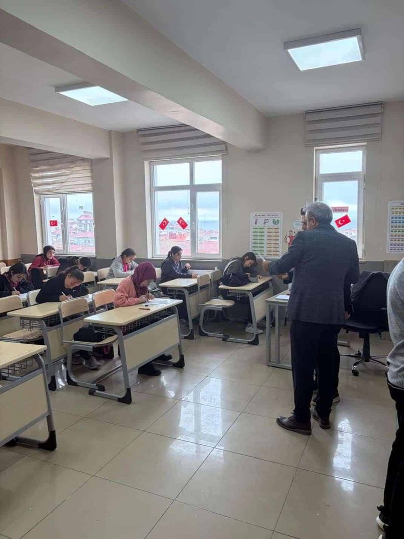 Adilcevaz'da Maarif Modeli ve Ortak Sınav Heyecanı: İlçe Milli Eğitim'den Okul Ziyaretleri - Görsel 2
