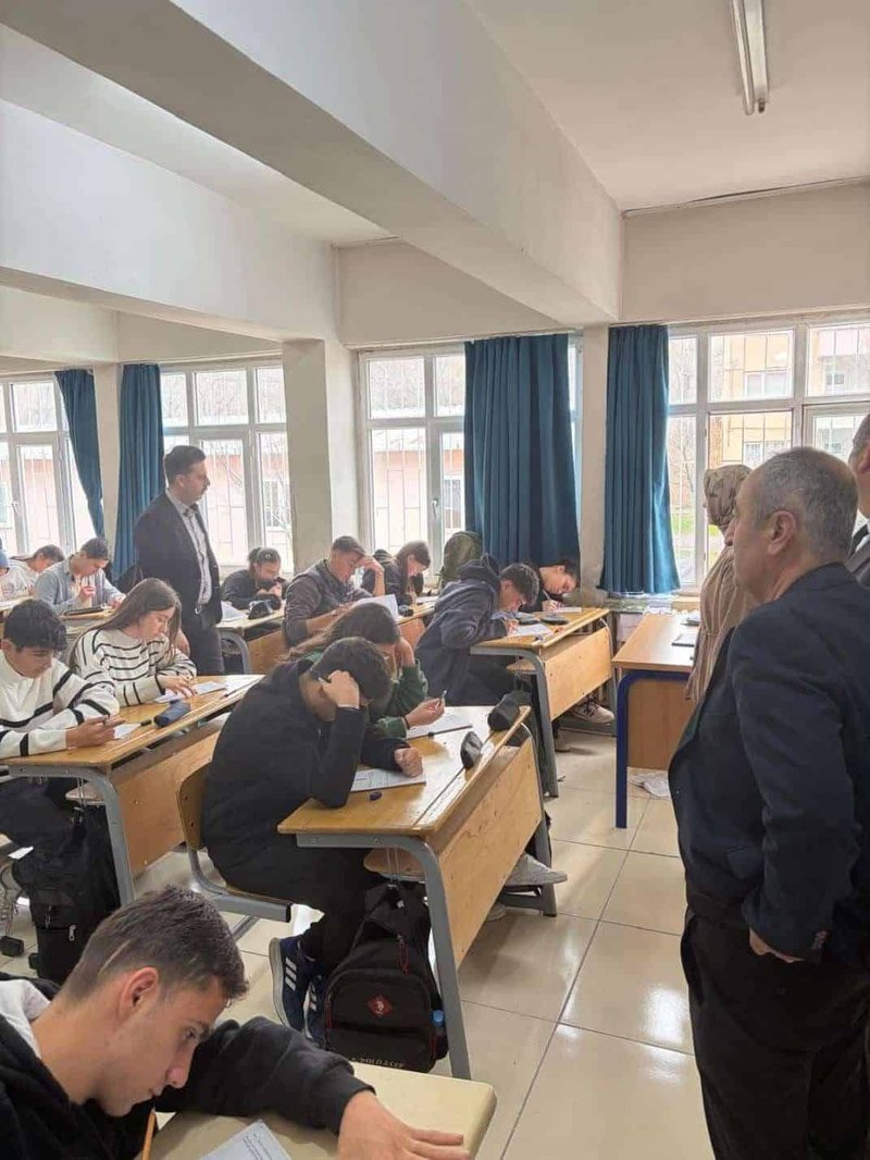 Adilcevaz'da Maarif Modeli ve Ortak Sınav Heyecanı: İlçe Milli Eğitim'den Okul Ziyaretleri - Görsel 5