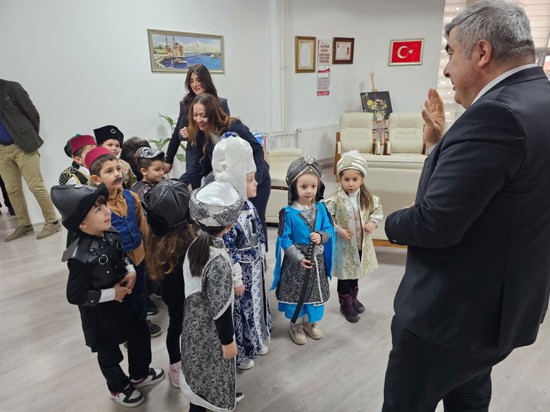 Afyonkarahisar'da Anaokulu Öğrencilerinden Tarihi Canlandırma - Görsel 4