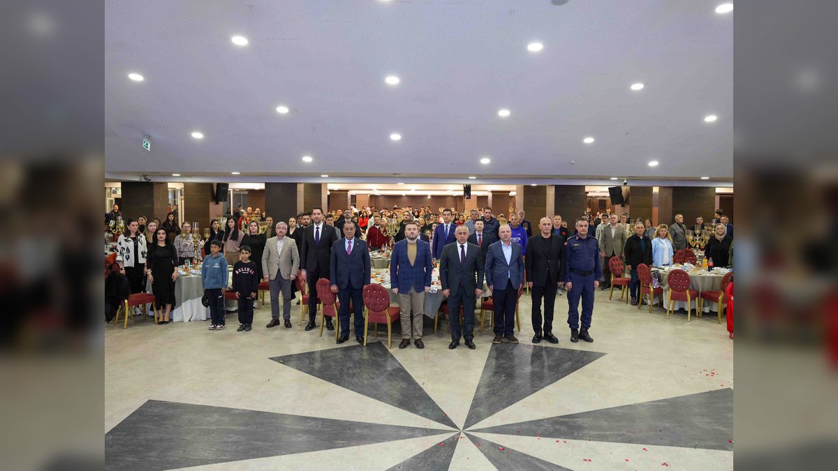 Arnavutköy Kaymakamlığı'ndan Roman Vatandaşlara Yönelik Yemek Programı