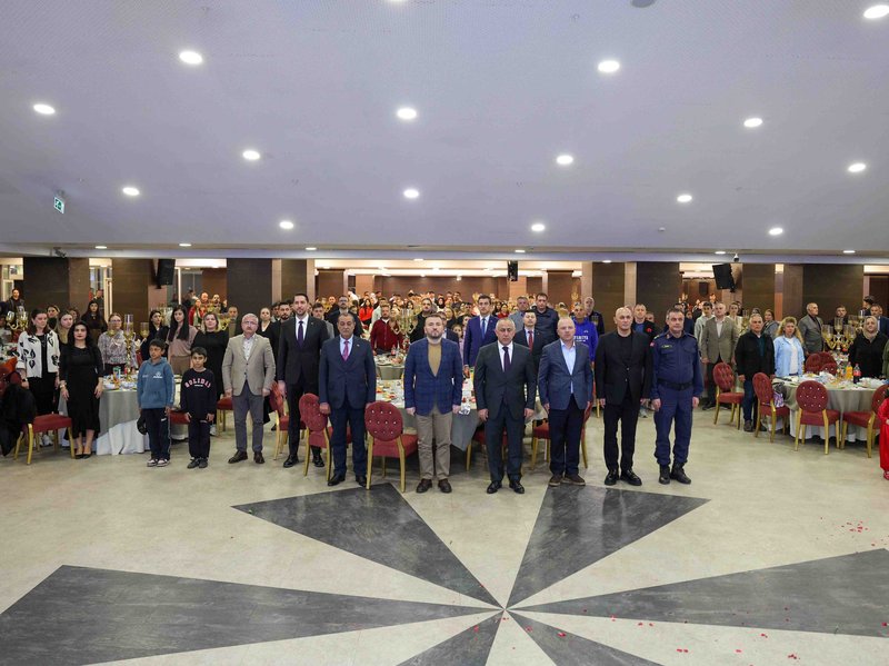 Arnavutköy Kaymakamlığı'ndan Roman Vatandaşlara Yönelik Yemek Programı - Görsel 2