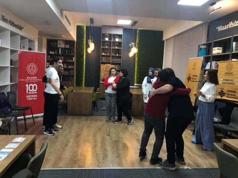 Balıkesir'de Edebiyat Akademisi'nde Etkili İletişim ve Dramatik Kurgu Atölyesi - Görsel 4