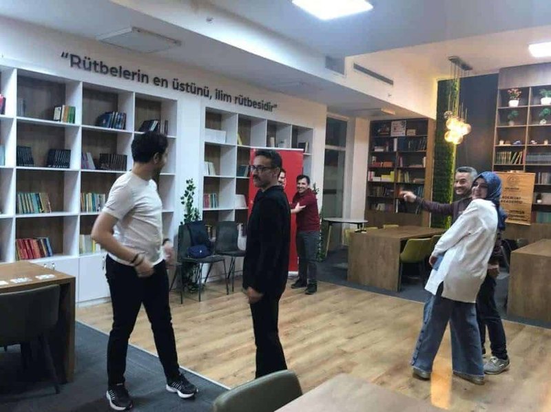 Balıkesir'de Edebiyat Akademisi'nde Etkili İletişim ve Dramatik Kurgu Atölyesi - Görsel 5