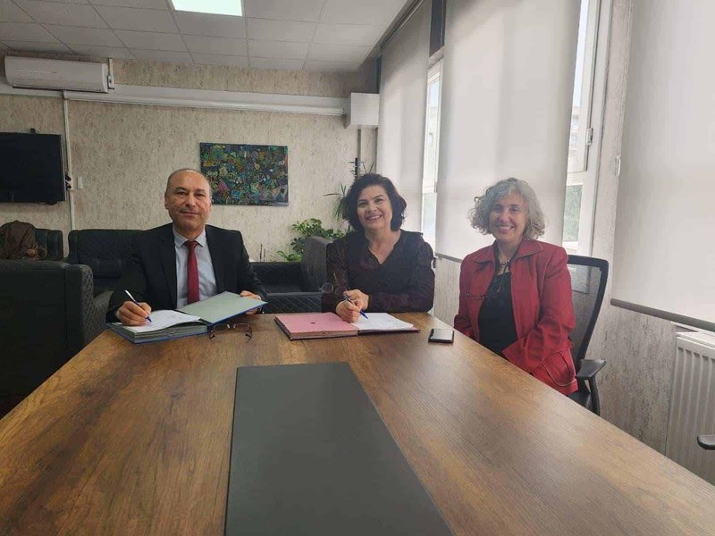 Bayraklı'da Eğitim ve Sağlık Alanında Önemli İş Birliği Protokolü İmzalandı - Görsel 3