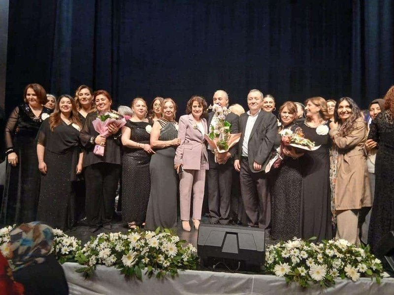 Beykoz Halk Eğitimi Korosu'ndan 'Türkülerde Kadın İzi Var' Konseri - Görsel 2