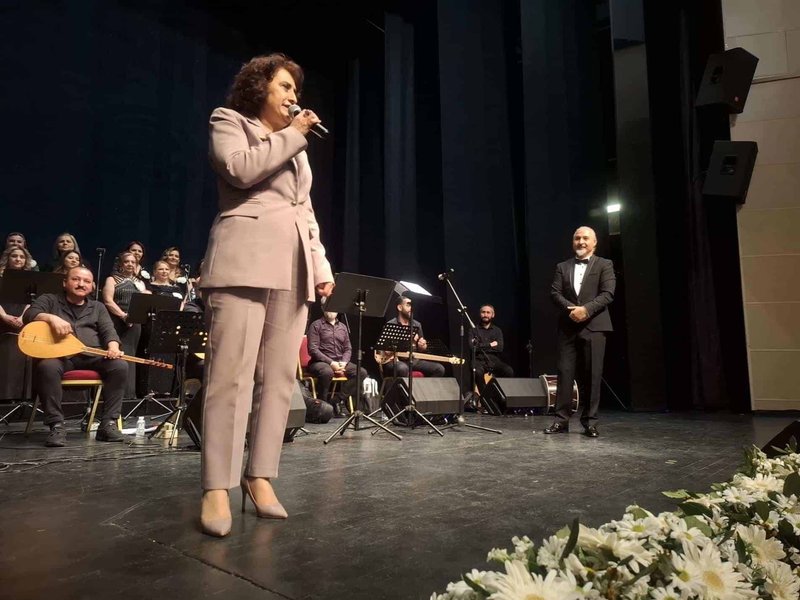 Beykoz Halk Eğitimi Korosu'ndan 'Türkülerde Kadın İzi Var' Konseri - Görsel 5