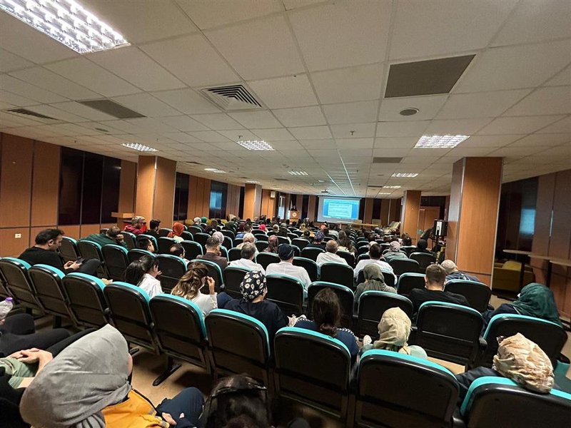 Burdur İl Sağlık Müdürlüğü'nden Sağlık Çalışanlarına Mesleki Sorumluluk Eğitimi - Görsel 5