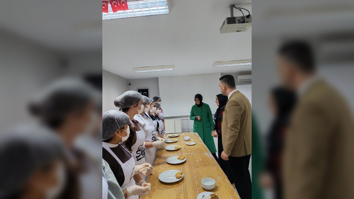 Gaziantep'te İçli Köfte Atölyesi: Gastronomi Mirası Gelecek Nesillere Aktarılıyor