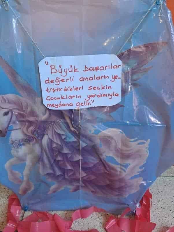 Gülyalı'da 'Maarif'in Kalbinde Çocuk' Etkinliğiyle Gökyüzü Renklendi - Görsel 3