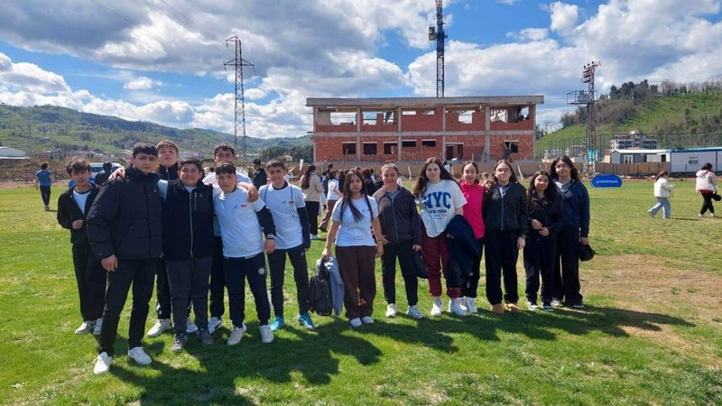 Gülyalı Ortaokul Öğrencileri Atletizmde Yarıştı - Görsel 2