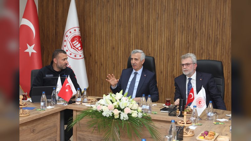 Kahramanmaraş'ta Emlak Konut Projeleri Değerlendirildi: Doğukent Mahallesi'nde Sona Yaklaşıldı