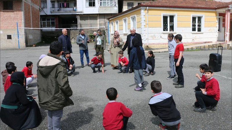 Of İlçe Milli Eğitim Müdürü Kabahasanoğlu'ndan Solaklı Vadisi Okullarına Ziyaret