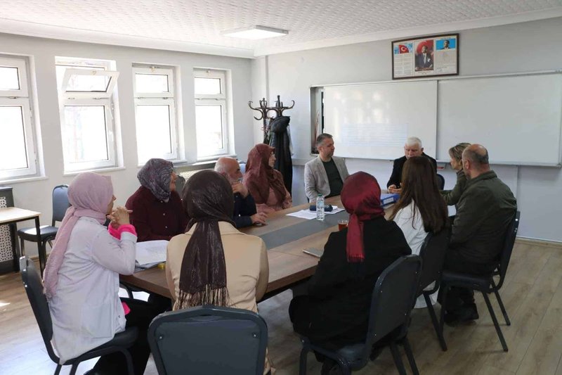 Of İlçe Milli Eğitim Müdürü Kabahasanoğlu'ndan Solaklı Vadisi Okullarına Ziyaret - Görsel 3