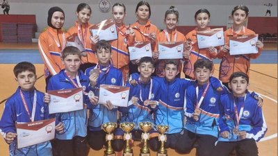 Oğuzeli'nden Tırmanışta Büyük Başarı: İl Birinciliği'nde Derecelerle Döndüler