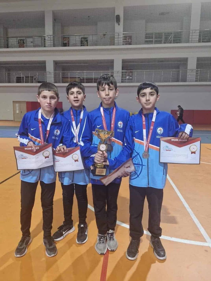 Oğuzeli'nden Tırmanışta Büyük Başarı: İl Birinciliği'nde Derecelerle Döndüler - Görsel 3