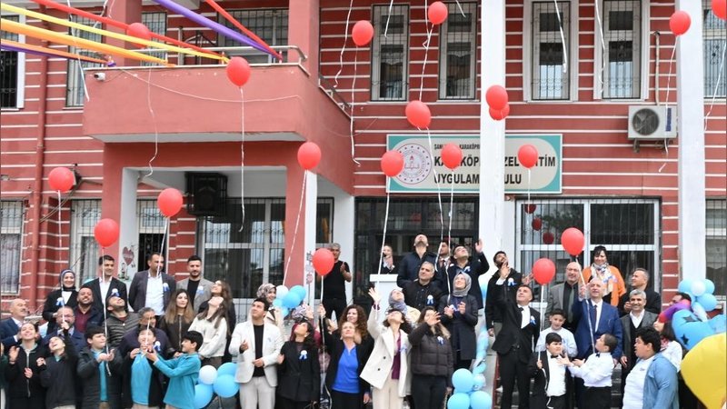 Şanlıurfa'da Otizme Farkındalık Etkinliği: Özel Eğitim Uygulama Okulu'ndan Renkli Dokunuş