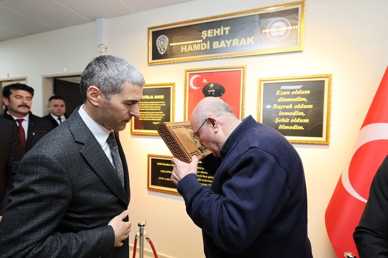 Vali Aktaş, Bayat İlçesinde İncelemelerde Bulundu, Şehit Anısına Köşe Açtı - Görsel 3