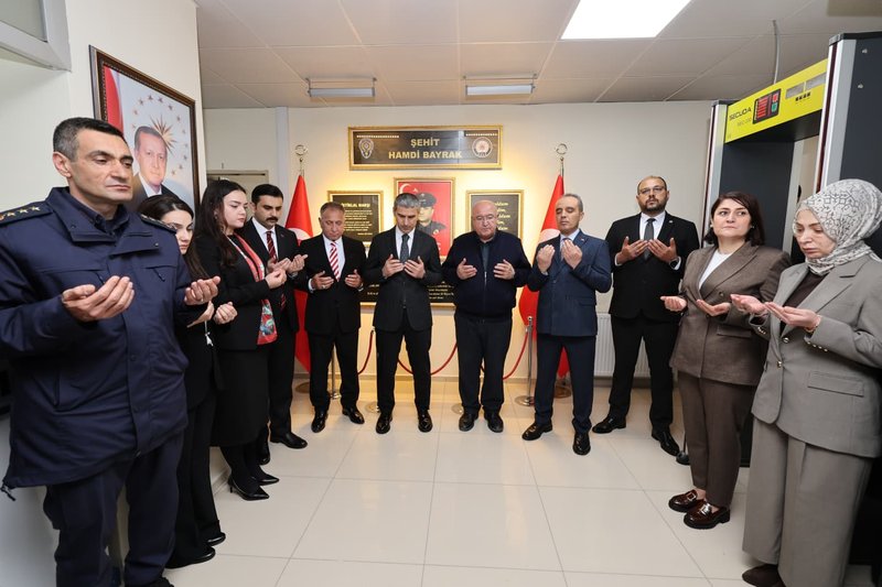 Vali Aktaş, Bayat İlçesinde İncelemelerde Bulundu, Şehit Anısına Köşe Açtı - Görsel 4