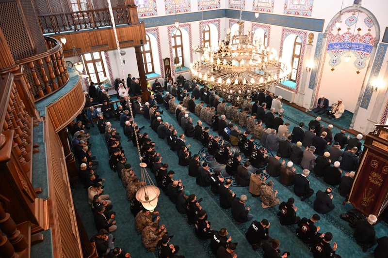 Vali Aktaş, Polis Haftası Kapsamında Şehitler İçin Düzenlenen Mevlid Programına Katıldı - Görsel 3