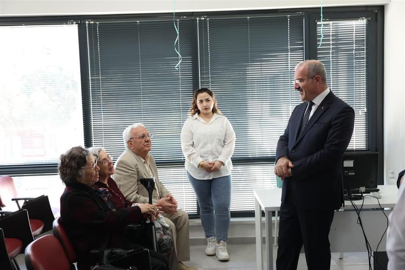 Vali Toraman ve İl Sağlık Müdürü Görgülü'den Barbaros Sağlıklı Hayat Merkezi'ne Ziyaret - Görsel 5