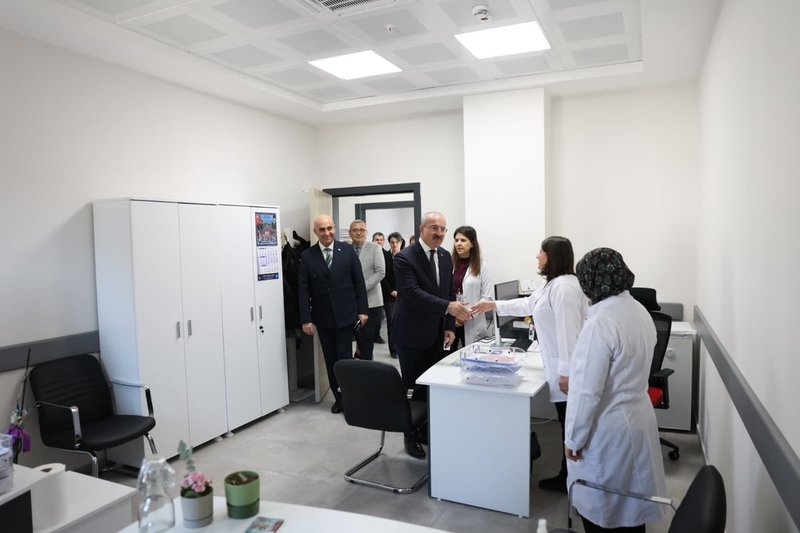 Vali Toraman ve İl Sağlık Müdürü Görgülü'den Barbaros Sağlıklı Hayat Merkezi'ne Ziyaret - Görsel 3