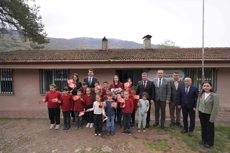 Vali ve İl Milli Eğitim Müdürü Okulları Ziyaret Etti, Öğrencilerle Buluştu - Görsel 2