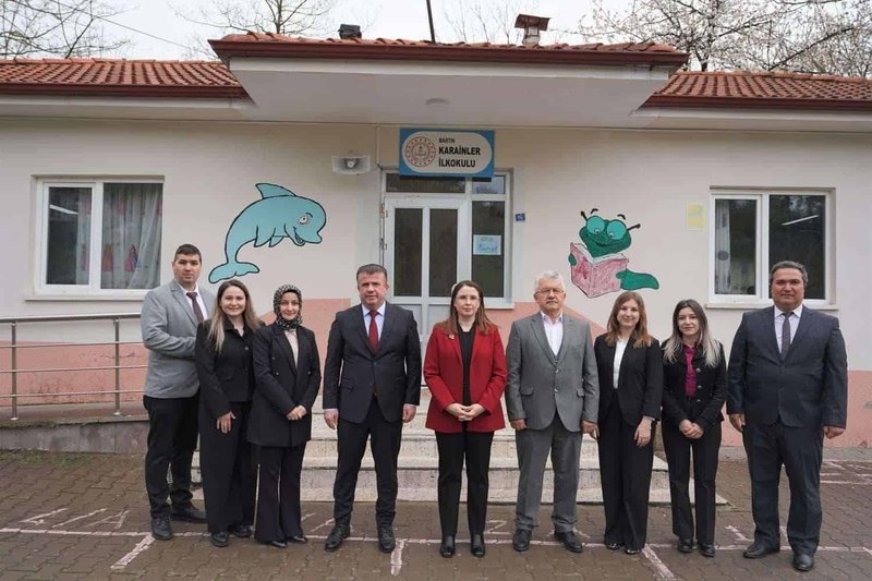 Vali ve İl Milli Eğitim Müdürü Okulları Ziyaret Etti, Öğrencilerle Buluştu - Görsel 4