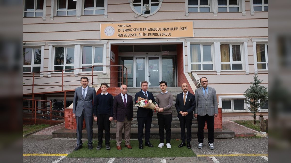 Vali Aydoğdu'dan 15 Temmuz Şehitleri Anadolu İmam Hatip Lisesi'ne Ziyaret