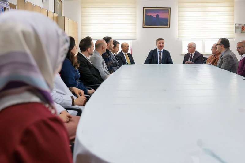 Vali Aydoğdu'dan 15 Temmuz Şehitleri Anadolu İmam Hatip Lisesi'ne Ziyaret - Görsel 2