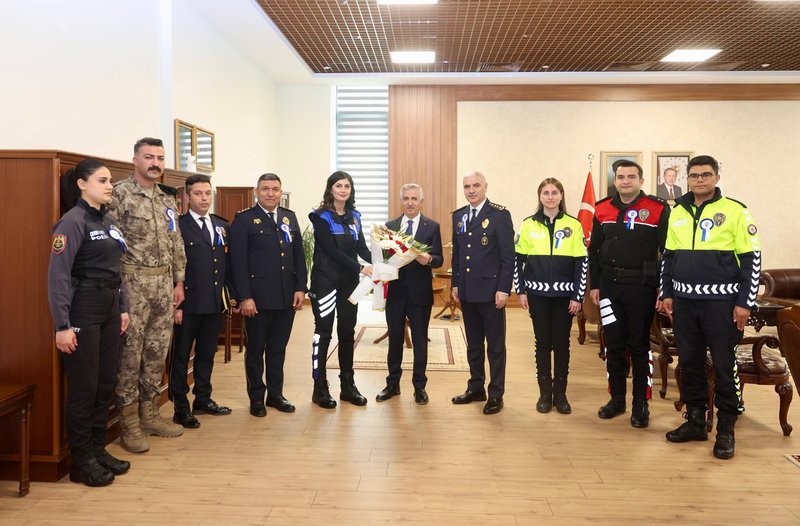 Vali Ünlüer, Polis Haftası Kapsamında Emniyet Teşkilatını Kabul Etti - Görsel 2