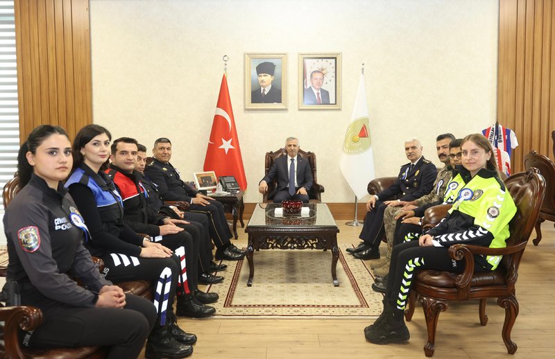 Vali Ünlüer, Polis Haftası Kapsamında Emniyet Teşkilatını Kabul Etti - Görsel 3