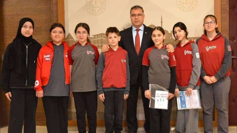 Yozgat'ta Erasmus+ Öğrencileri İl Milli Eğitim Müdürü Altınkaynak'ı Ziyaret Etti