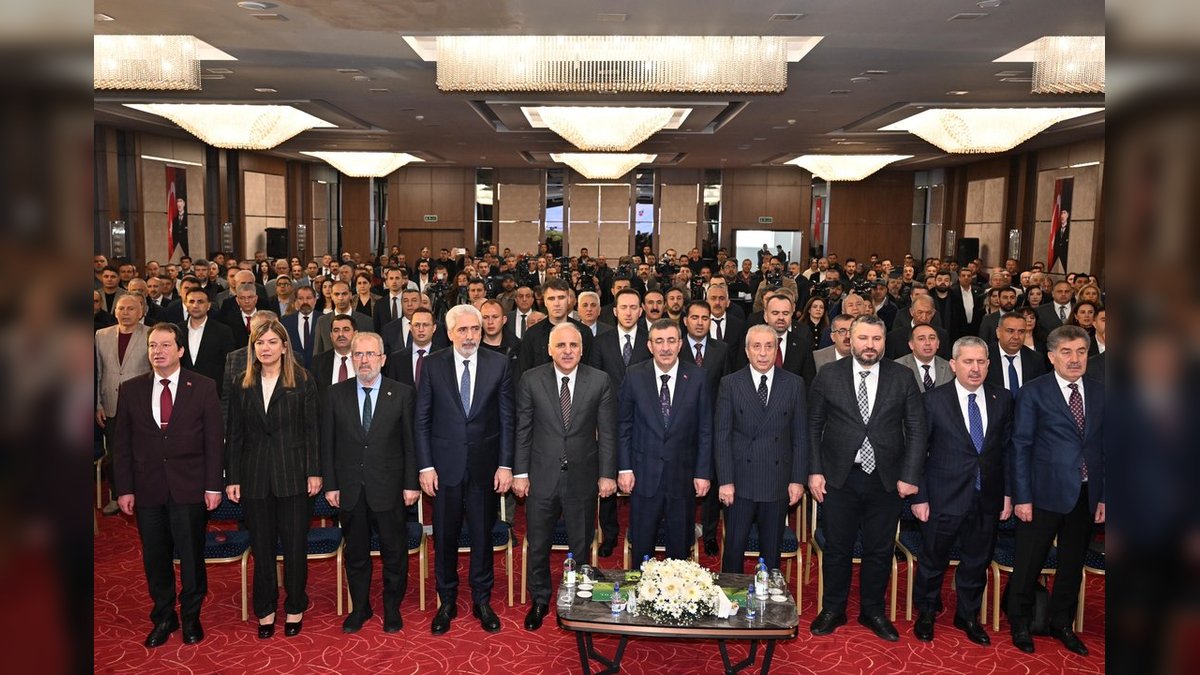 Diyarbakır'da Tarım ve Sanayi Vizyon Çalıştayı: Cumhurbaşkanı Yardımcısı Yılmaz'dan Önemli Açıklamalar