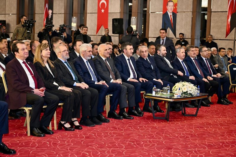 Diyarbakır'da Tarım ve Sanayi Vizyon Çalıştayı: Cumhurbaşkanı Yardımcısı Yılmaz'dan Önemli Açıklamalar - Görsel 2