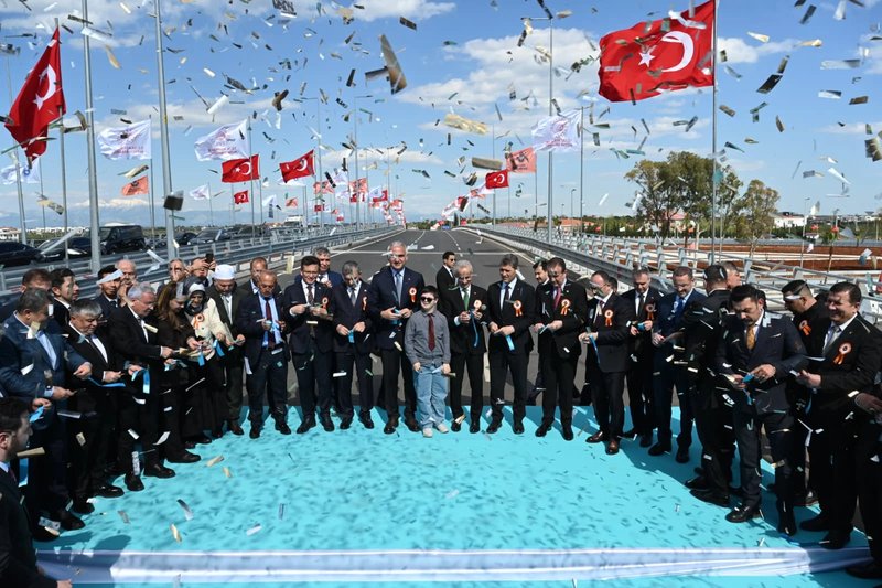 Döşemealtı Altınkale Kavşağı Hizmete Açıldı: Ulaşım Ağını Güçlendirecek - Görsel 2