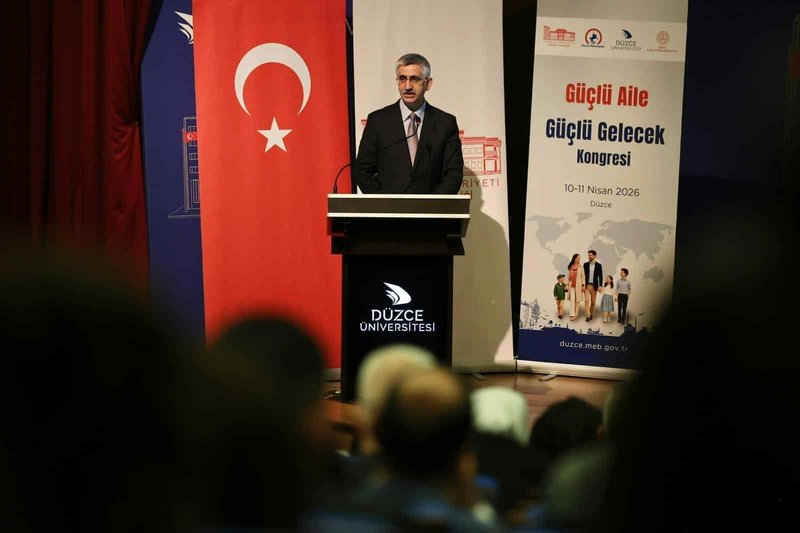 Düzce'de Güçlü Aile, Güçlü Gelecek Kongresi'nin İlk Günü Tamamlandı - Görsel 4