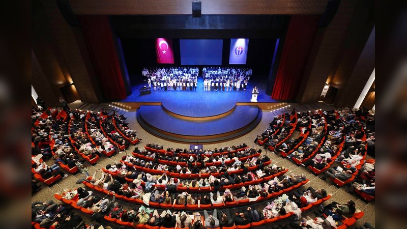 Gaziantep Üniversitesi Diş Hekimliği Fakültesi'nde Beyaz Önlük Töreni