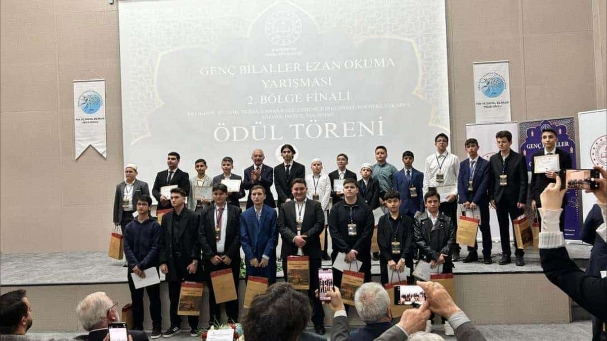 Genç Bilaller Ezan Okuma Yarışması'nın Bölge Finali Kırklareli'nde Yapıldı