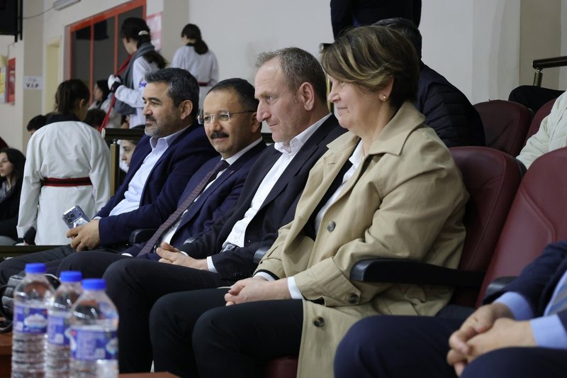 Giresun'da Okul Sporları Taekwondo Grup Müsabakaları Başladı: 300 Genç Sporcu Türkiye Birinciliği İçin Ter Döküyor - Görsel 2